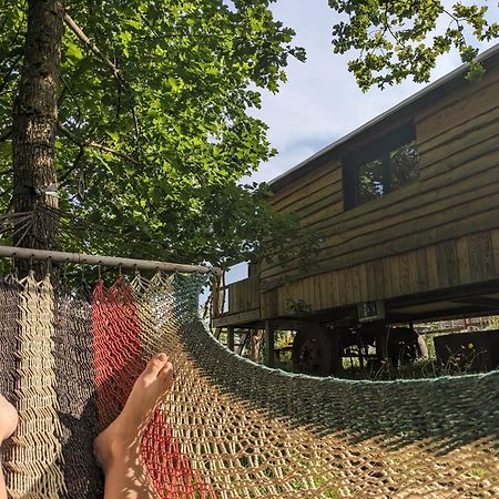 La Roulotte Tiny House Du Mond'Ideal Leval  Exterior foto